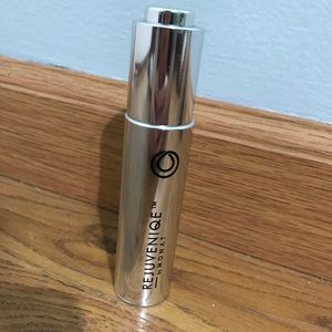Monat rejuvenique oil